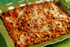 Crusty Beef, Cheese and Noodle Bake