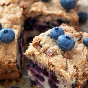 Blueberry Crumble Cake